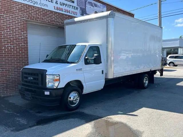 2024 Ford E-450 Cutaway Base