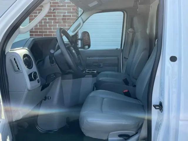 2024 Ford E-450 Cutaway Base