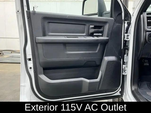 2026 Ram 3500 Tradesman Crew Cab 4x4 8 Box