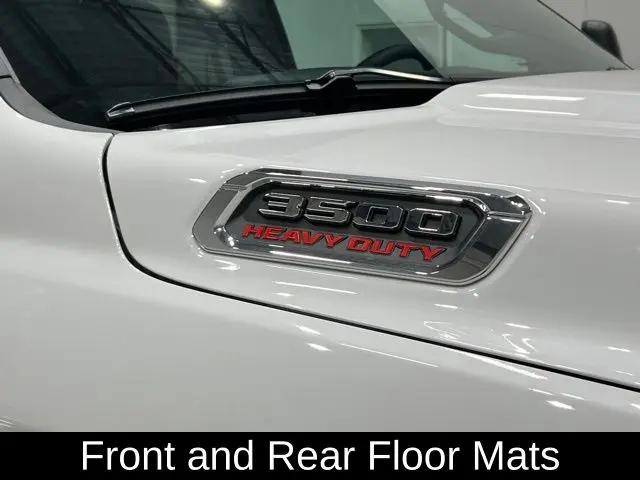 2026 Ram 3500 Tradesman Crew Cab 4x4 8 Box