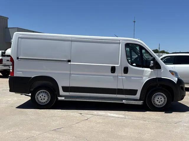 2025 Ram ProMaster 2500 Cargo Van Tradesman Low Roof 136" WB w/Pass Seat
