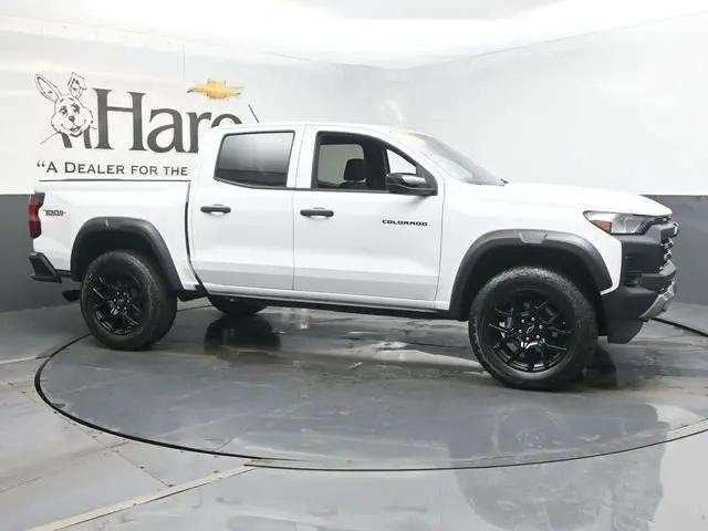 2023 Chevrolet Colorado 4WD Crew Cab Short Box Trail Boss