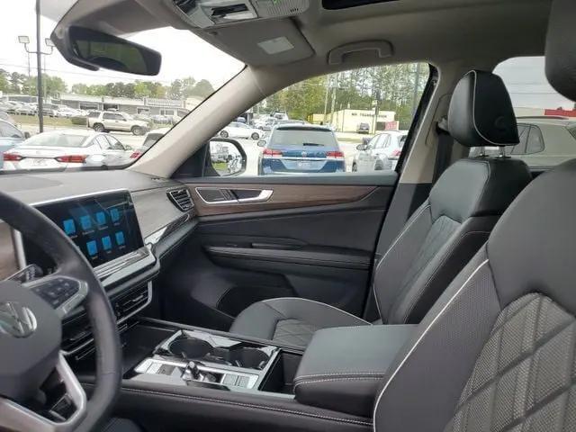 2025 Volkswagen Atlas 2.0T SEL Premium R-Line