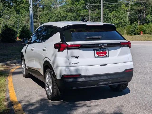 2027 Chevrolet Bolt LT FWD