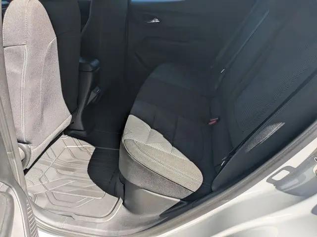 2027 Chevrolet Bolt LT FWD