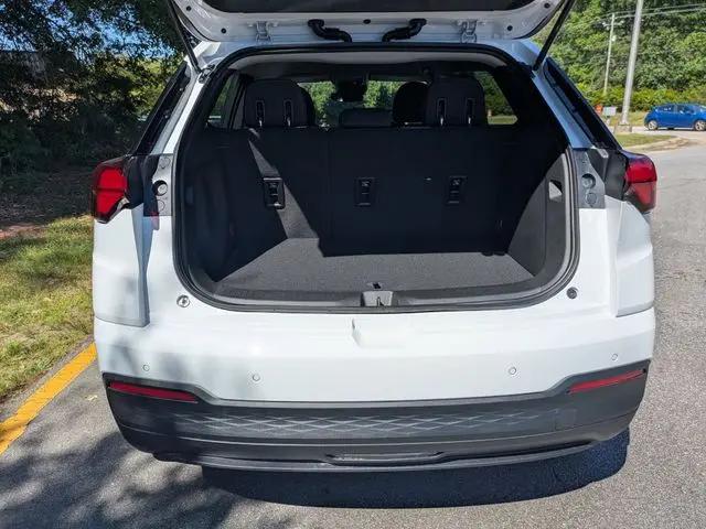 2027 Chevrolet Bolt LT FWD