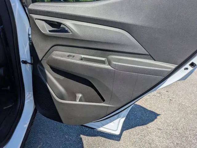 2027 Chevrolet Bolt LT FWD