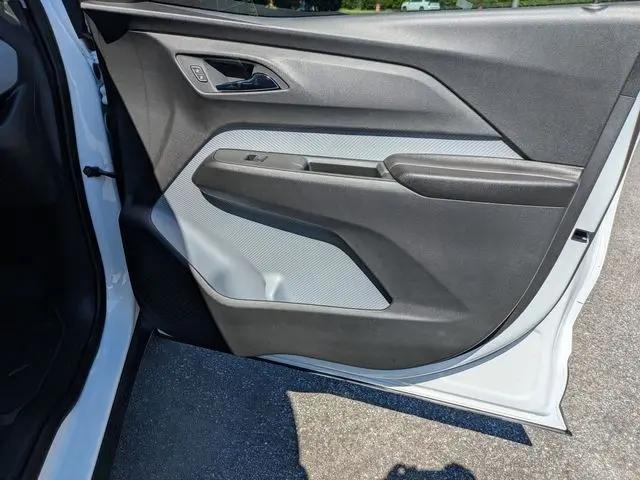 2027 Chevrolet Bolt LT FWD