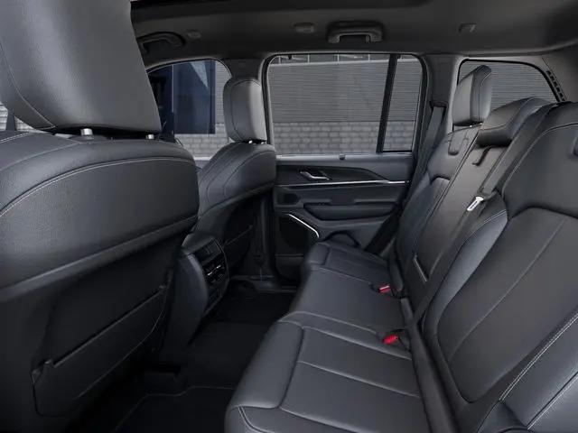 2026 Jeep Grand Cherokee Limited 4x2