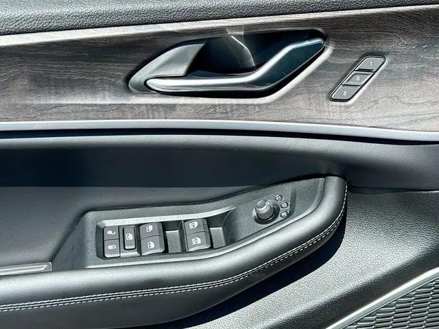 2026 Jeep Grand Cherokee Limited 4x2