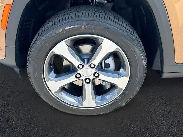 2026 Jeep Grand Cherokee Limited 4x2