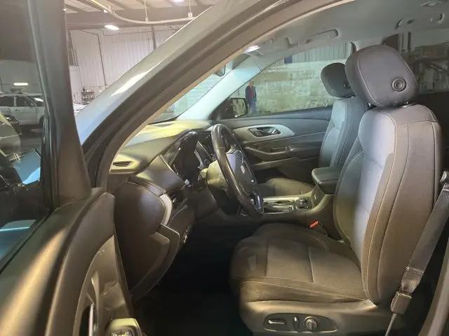 2020 Chevrolet Traverse AWD LT Cloth