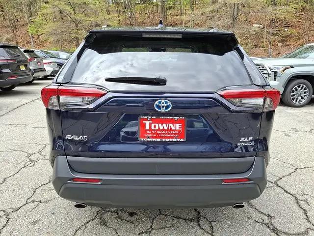 2024 Toyota RAV4 Hybrid XLE Premium