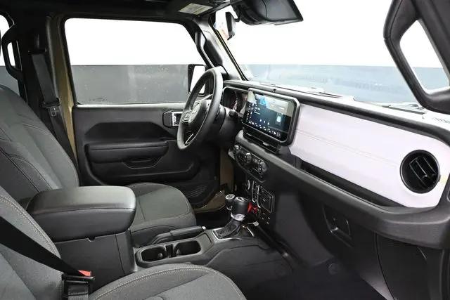 2025 Jeep Wrangler 4-Door Willys 4x4
