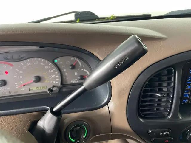 2003 Toyota Sequoia SR5 V8