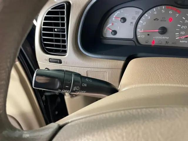 2003 Toyota Sequoia SR5 V8