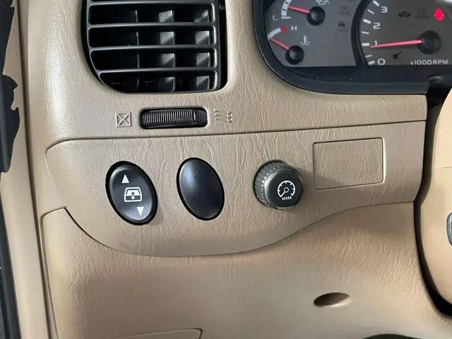 2003 Toyota Sequoia SR5 V8