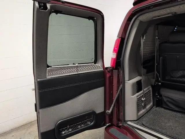 2021 Chevrolet Express Passenger RWD 2500 Regular Wheelbase LS