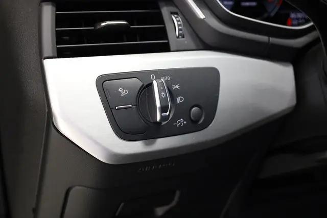 2023 Audi A4 Premium Plus 45 TFSI S line quattro S tronic