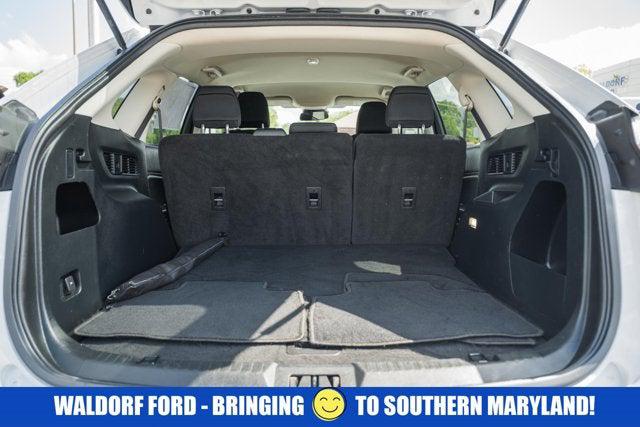 2022 Ford Edge SE