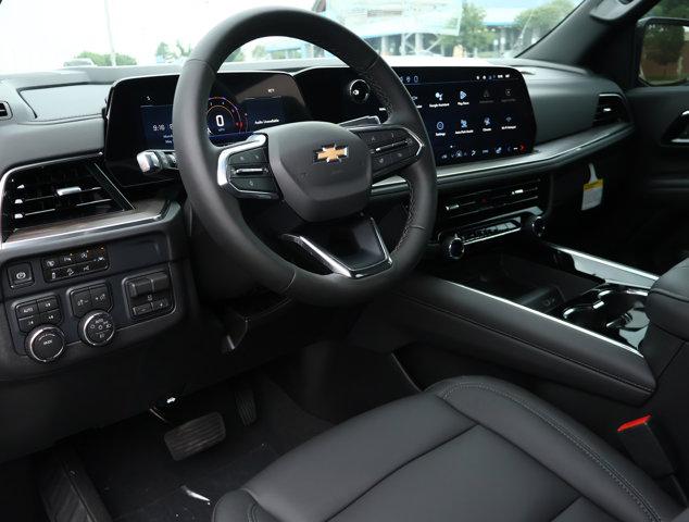 2026 Chevrolet Suburban LT, 4WD