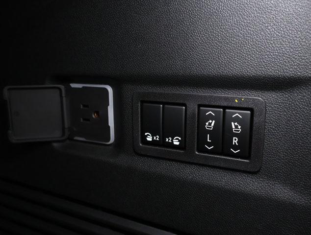 2026 Chevrolet Suburban LT, 4WD