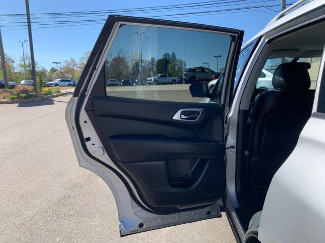 2020 Nissan Pathfinder SL 4WD
