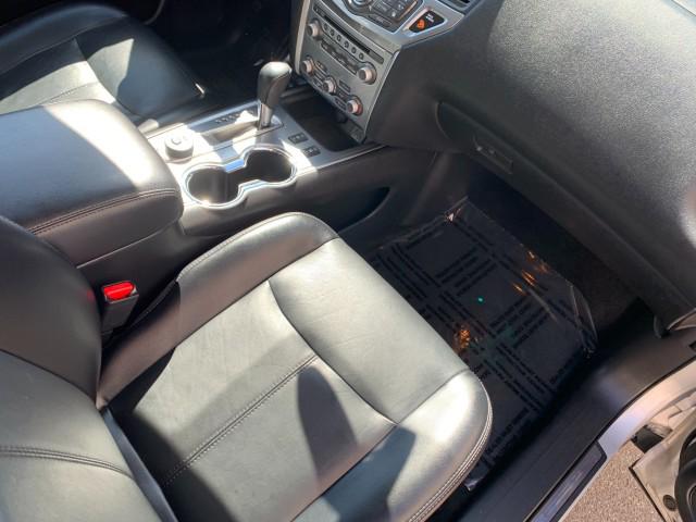 2020 Nissan Pathfinder SL 4WD