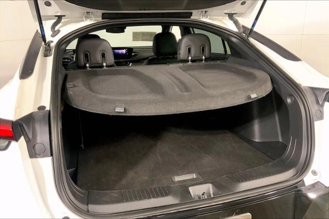 2025 Buick NV Sport Touring FWD