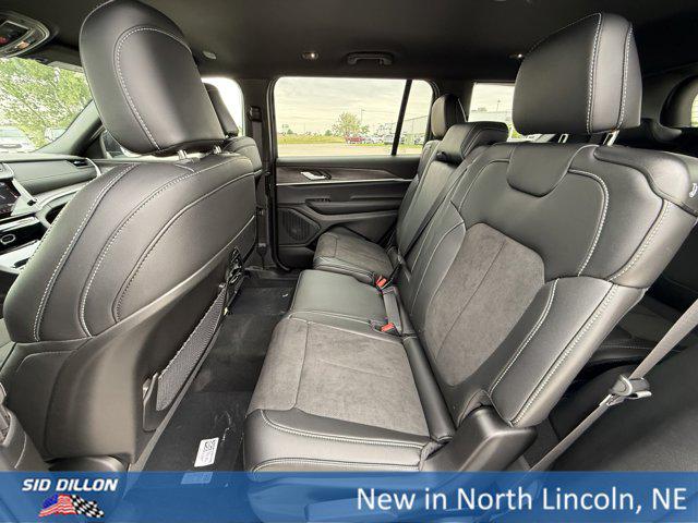 2026 Jeep Grand Cherokee L Altitude 4x4