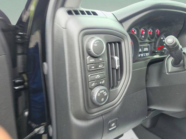 2026 Chevrolet Silverado 1500 4WD Crew Cab Short Bed Custom