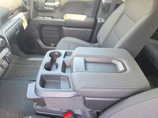 2026 Chevrolet Silverado 1500 4WD Crew Cab Short Bed Custom