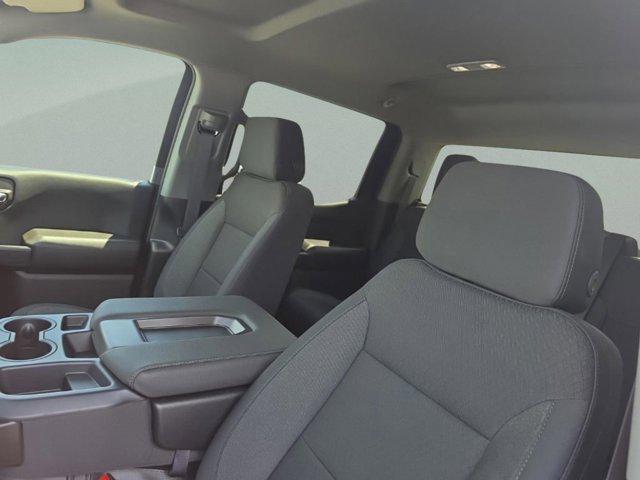 2026 Chevrolet Silverado 1500 4WD Crew Cab Short Bed Custom