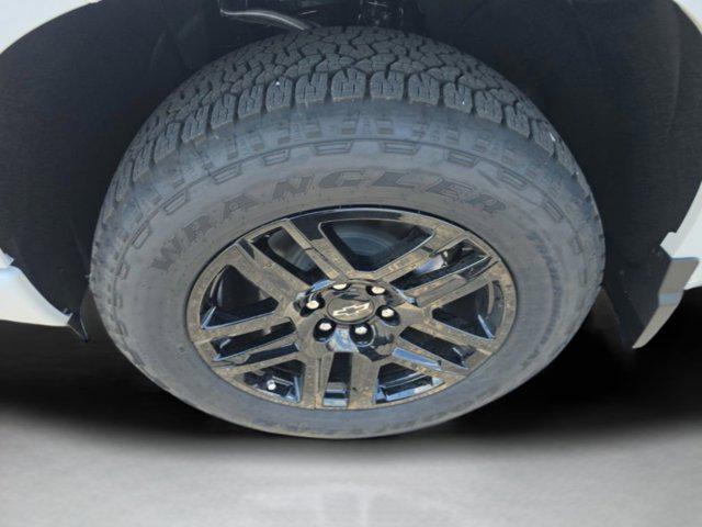 2026 Chevrolet Silverado 1500 4WD Crew Cab Short Bed Custom
