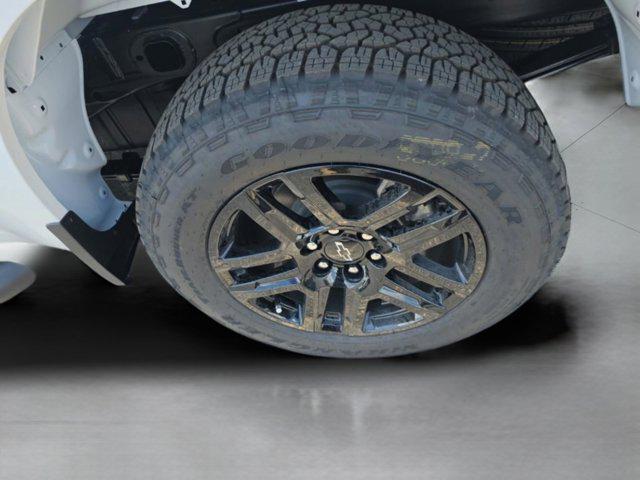 2026 Chevrolet Silverado 1500 4WD Crew Cab Short Bed Custom