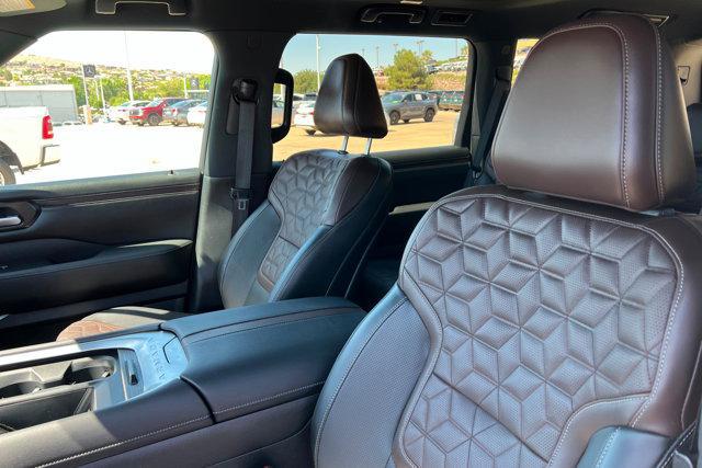 2025 Nissan Armada Platinum Reserve 4WD