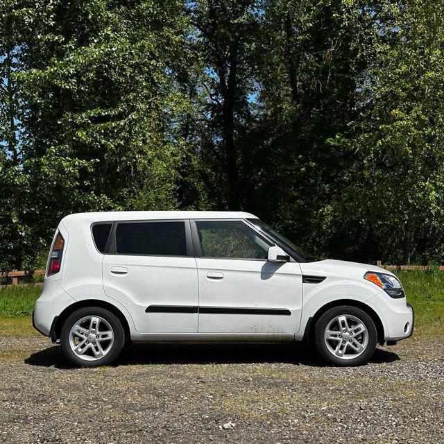 2010 Kia Soul +