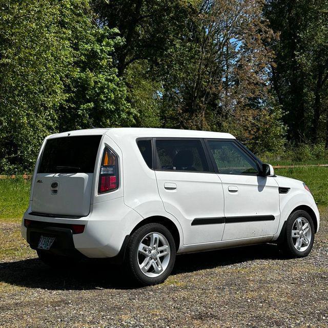 2010 Kia Soul +