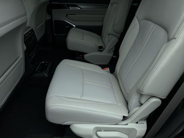 2026 Jeep Grand Wagoneer 4x4