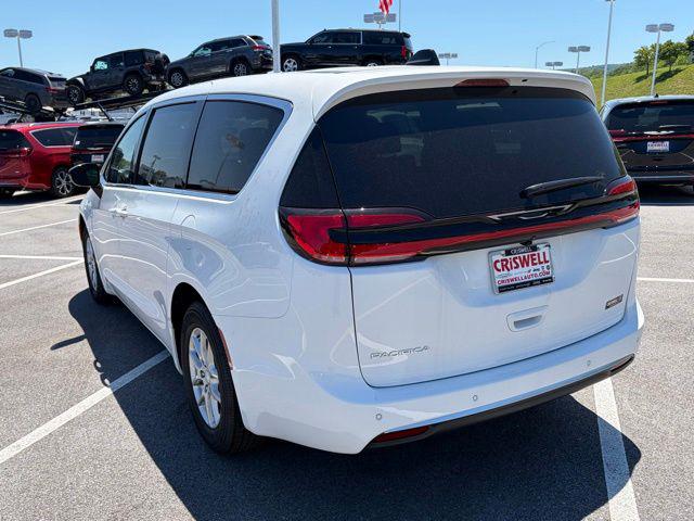 2027 Chrysler Pacifica PACIFICA SELECT