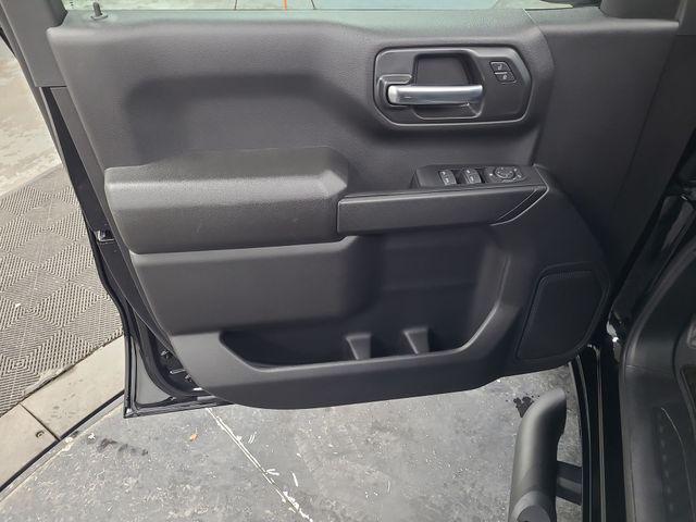2026 Chevrolet Silverado 1500 4WD Crew Cab Short Bed Custom