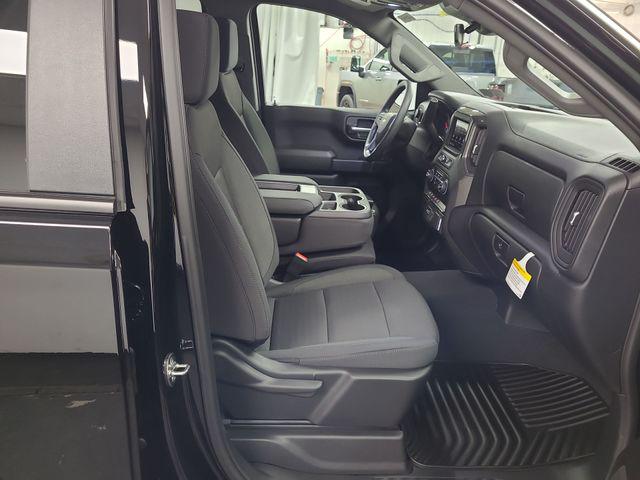 2026 Chevrolet Silverado 1500 4WD Crew Cab Short Bed Custom