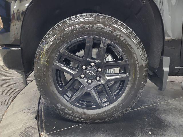 2026 Chevrolet Silverado 1500 4WD Crew Cab Short Bed Custom
