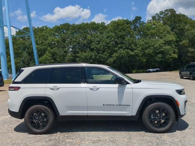 2026 Jeep Grand Cherokee GRAND CHEROKEE LAREDO ALTITUDE 4X2 2026 Jeep Grand Cherokee GRAND CHEROKEE LAREDO ALTITUDE 4X2