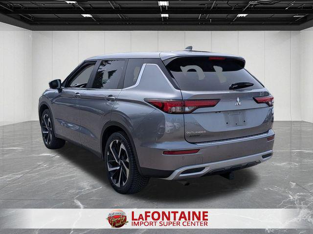 2022 Mitsubishi Outlander SE