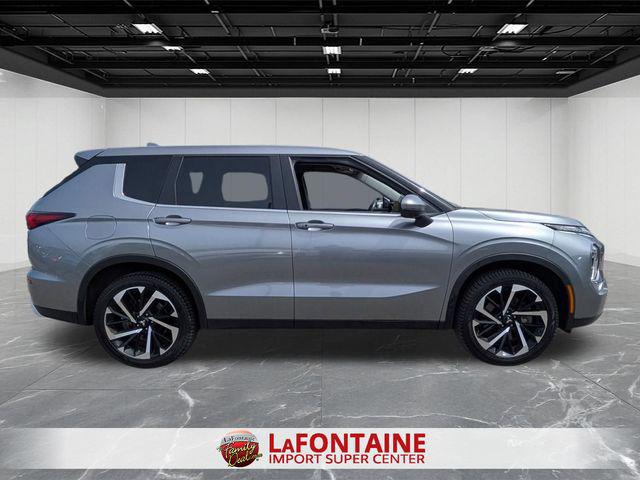 2022 Mitsubishi Outlander SE