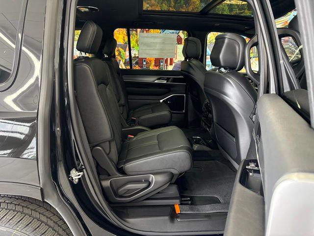 2026 Jeep Grand Wagoneer Limited Altitude 4x4