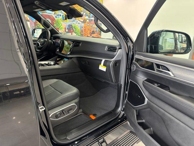 2026 Jeep Grand Wagoneer Limited Altitude 4x4