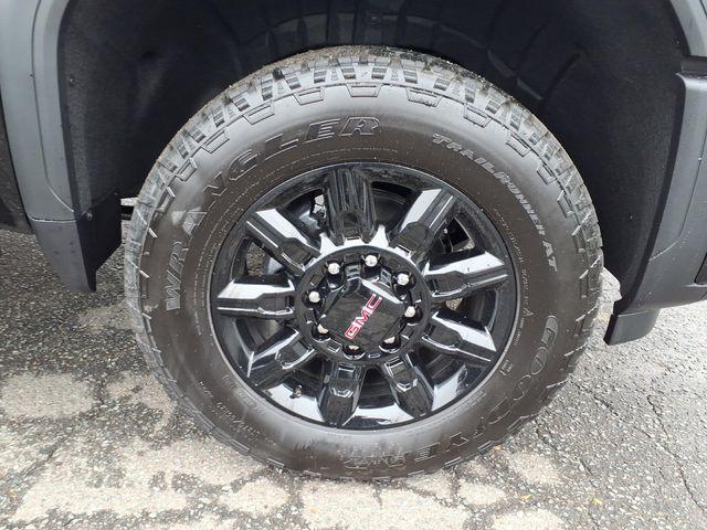 2026 GMC Sierra 2500HD Crew Cab, Standard Bed, AT4, 4WD