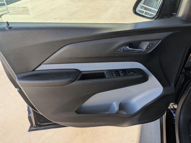 2027 Chevrolet Bolt LT FWD